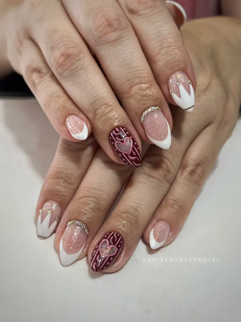 Uñas nude con diseño en vino en Arte en Uñas Raquel