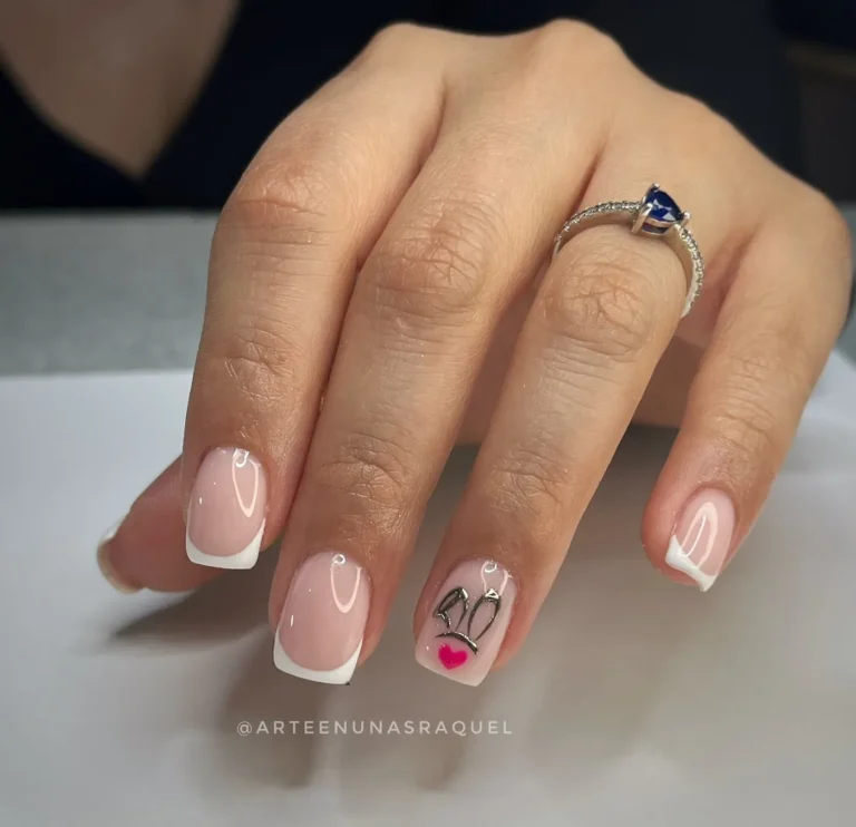 Francesa fina con detalle en Arte en Uñas Raquel